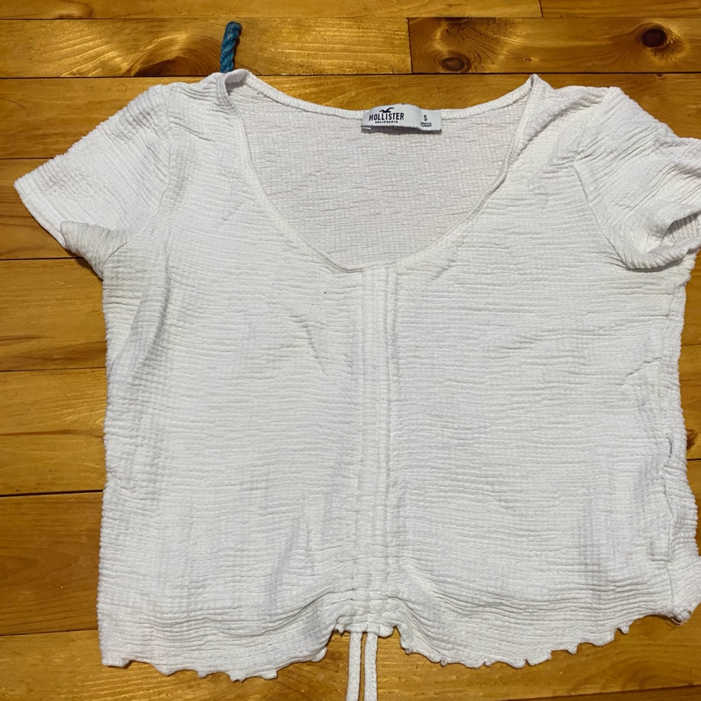 Hollister top